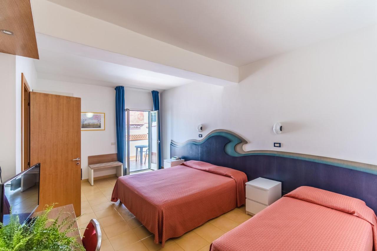 Hotel D'Amato Peschici Buitenkant foto