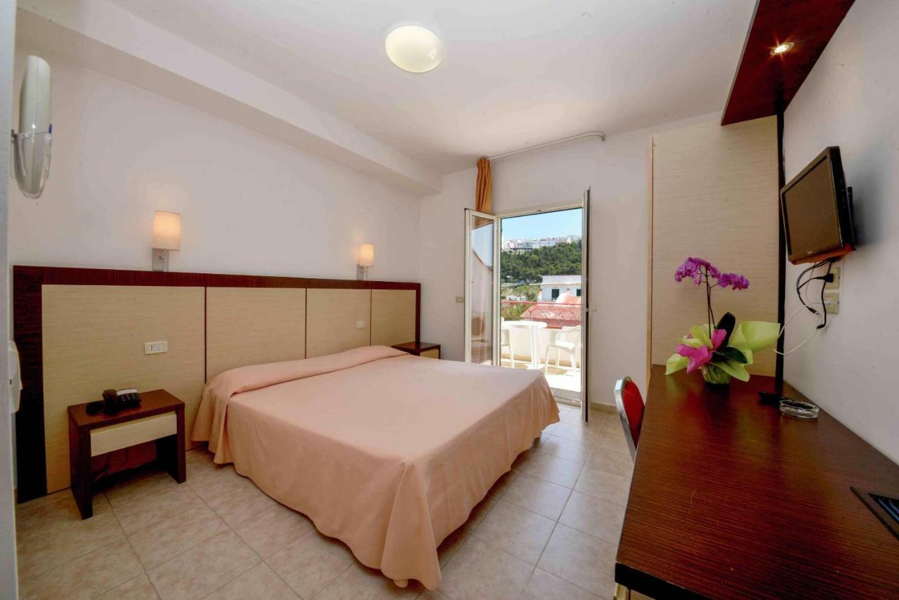 Hotel D'Amato Peschici Buitenkant foto